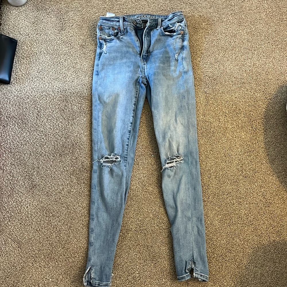 Ripped skinny jeans